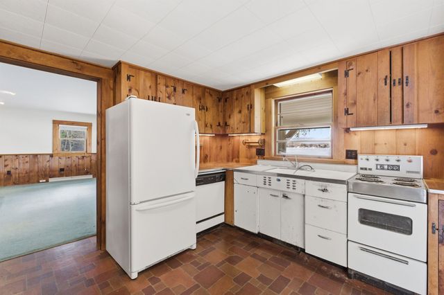 61 Wallace Point Road, Moultonborough, NH 03254