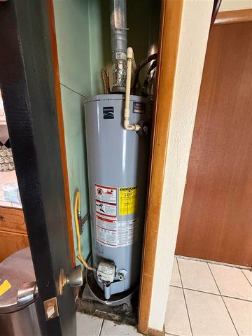 2306 NW 47th St, Lawton, OK 73505