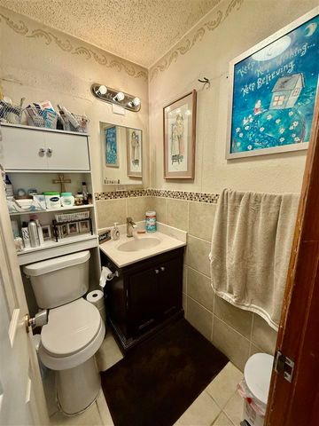 2306 NW 47th St, Lawton, OK 73505