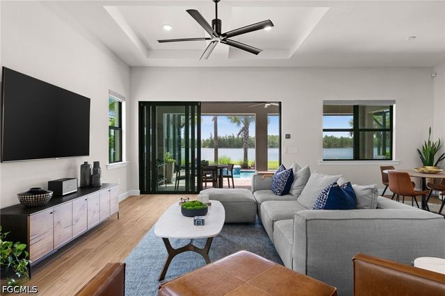 19025 Aqua Shore DR, Fort Myers, FL 33913