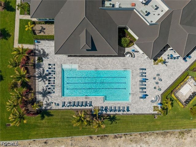 19025 Aqua Shore DR, Fort Myers, FL 33913