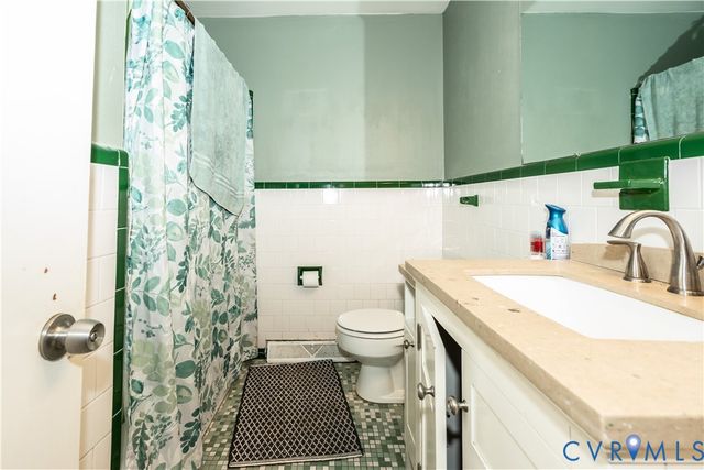 4101 Sunset Ave, Chester, VA 23831