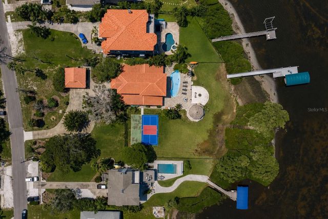 1632 SEA BREEZE DRIVE, Tarpon Springs, FL 34689