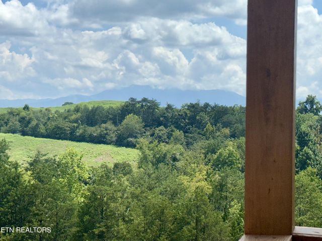 1587 Rainbow Ridge Way, Sevierville, TN 37862