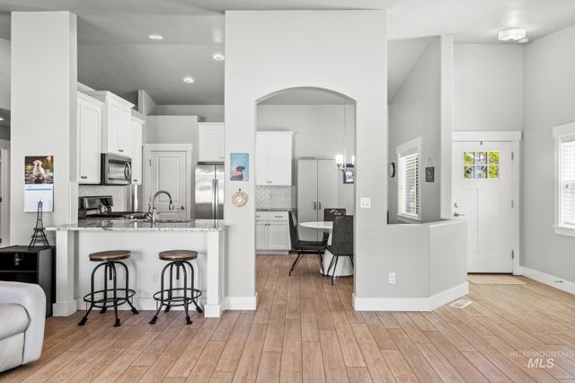 319 N Baxter Way, Eagle, ID 83616