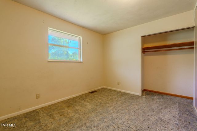 812 Redbud Drive, Greeneville, TN 37743