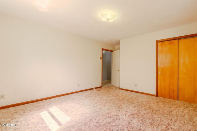 812 Redbud Drive, Greeneville, TN 37743