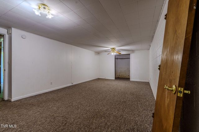 812 Redbud Drive, Greeneville, TN 37743