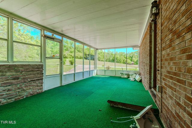 812 Redbud Drive, Greeneville, TN 37743