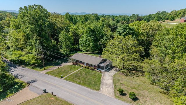812 Redbud Drive, Greeneville, TN 37743