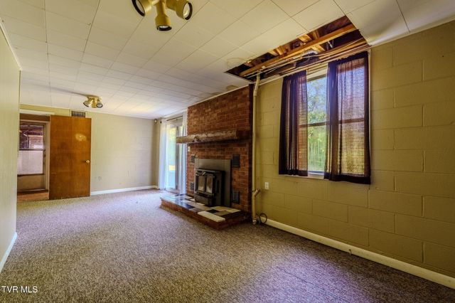 812 Redbud Drive, Greeneville, TN 37743