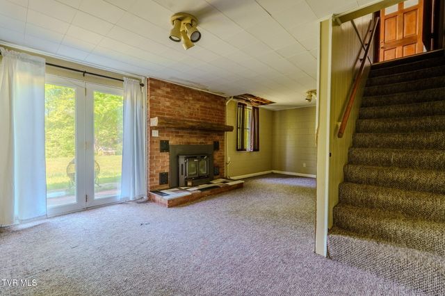 812 Redbud Drive, Greeneville, TN 37743