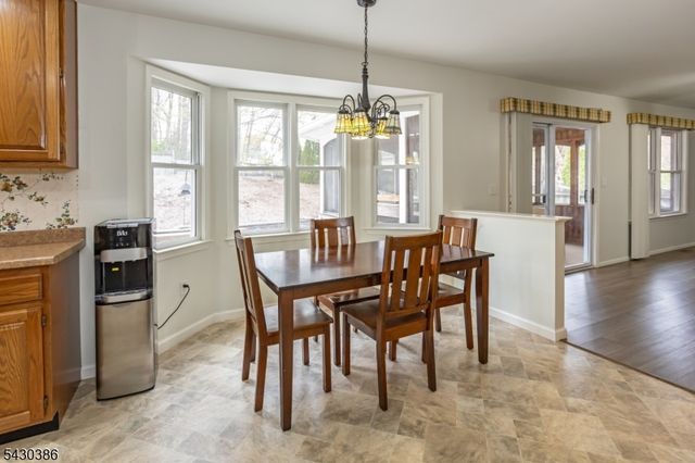 9 Mulberry Ct, Roxbury Twp., NJ 07876