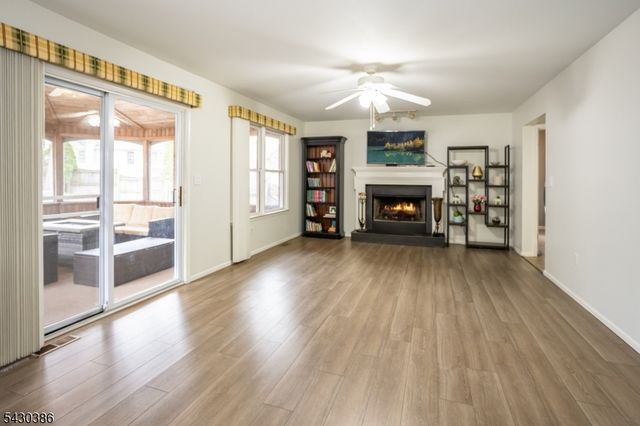 9 Mulberry Ct, Roxbury Twp., NJ 07876