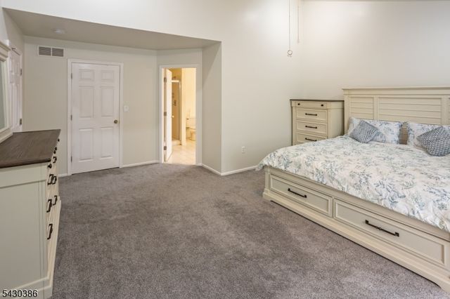 9 Mulberry Ct, Roxbury Twp., NJ 07876