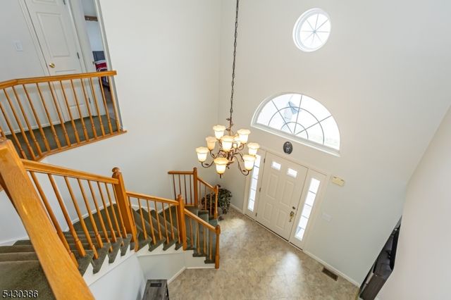 9 Mulberry Ct, Roxbury Twp., NJ 07876