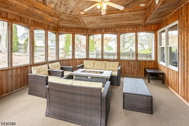 9 Mulberry Ct, Roxbury Twp., NJ 07876