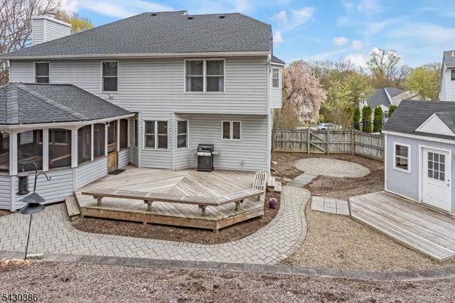 9 Mulberry Ct, Roxbury Twp., NJ 07876
