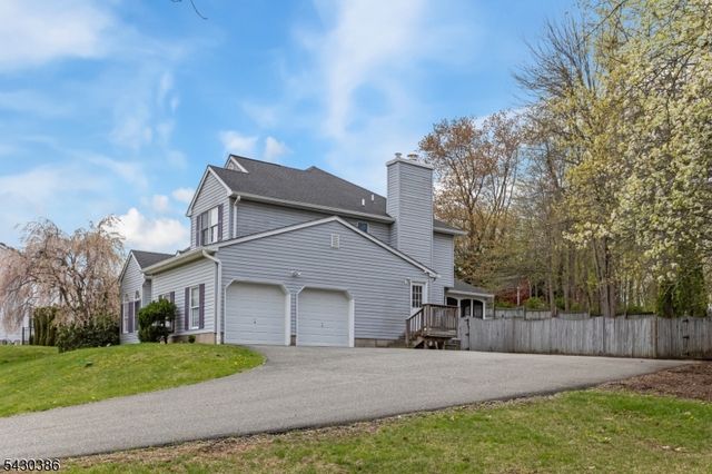 9 Mulberry Ct, Roxbury Twp., NJ 07876