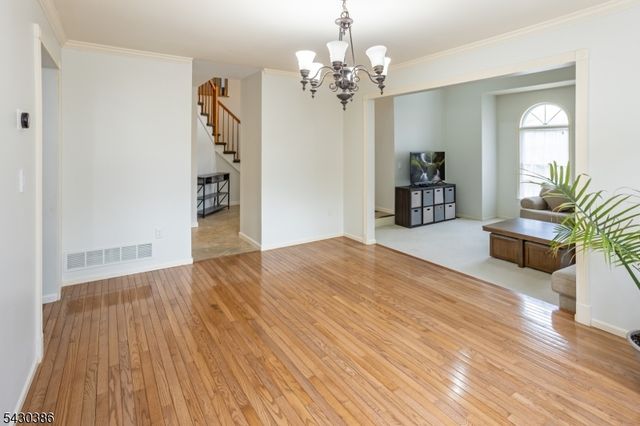 9 Mulberry Ct, Roxbury Twp., NJ 07876