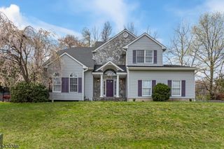 9 Mulberry Ct, Roxbury Twp., NJ 07876
