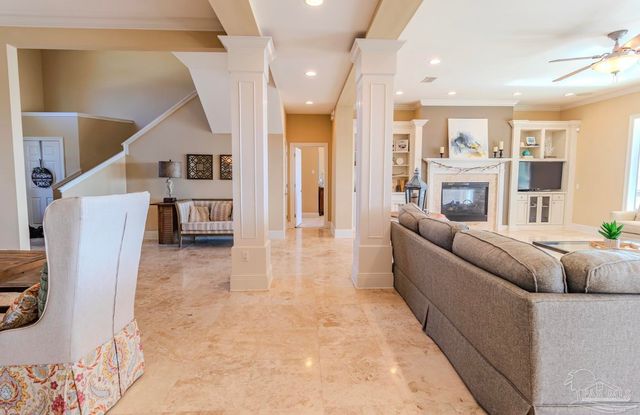 2012 Pritchard Pt, Navarre, FL 32566