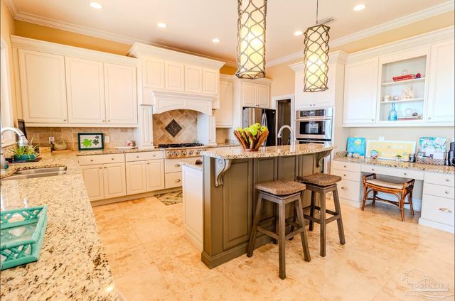 2012 Pritchard Pt, Navarre, FL 32566