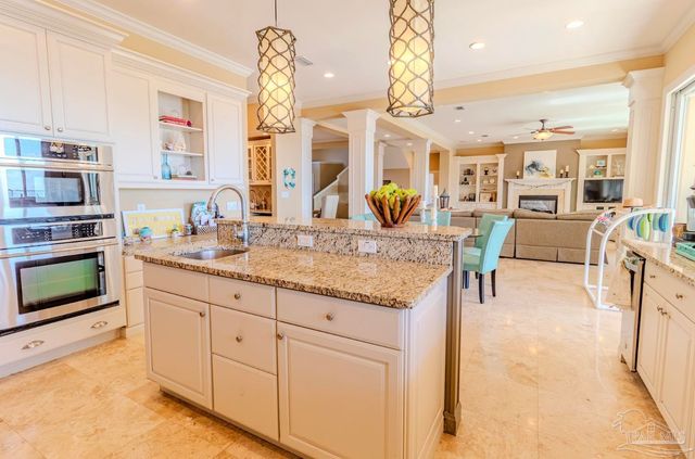 2012 Pritchard Pt, Navarre, FL 32566