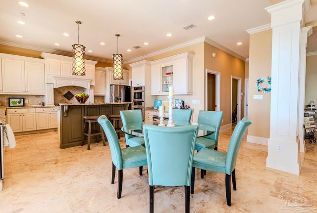 2012 Pritchard Pt, Navarre, FL 32566