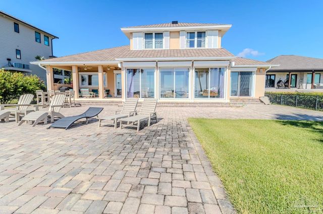 2012 Pritchard Pt, Navarre, FL 32566