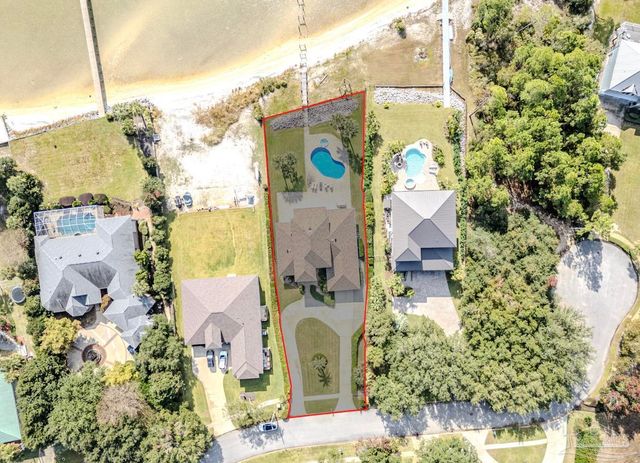 2012 Pritchard Pt, Navarre, FL 32566