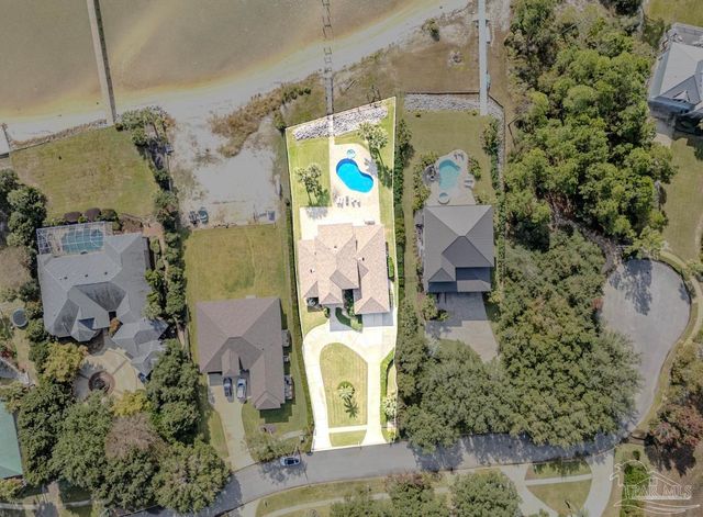 2012 Pritchard Pt, Navarre, FL 32566