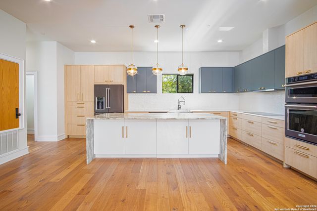 310 Clay St Bldg 15, San Antonio, TX 78204