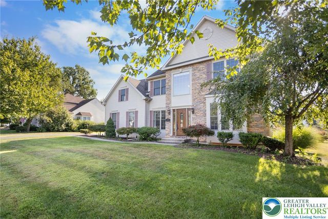 437 Sawgrass Drive, Upper Macungie Twp, PA 18104