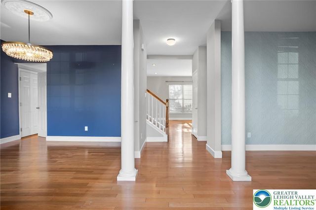 437 Sawgrass Drive, Upper Macungie Twp, PA 18104