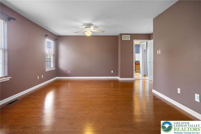 437 Sawgrass Drive, Upper Macungie Twp, PA 18104