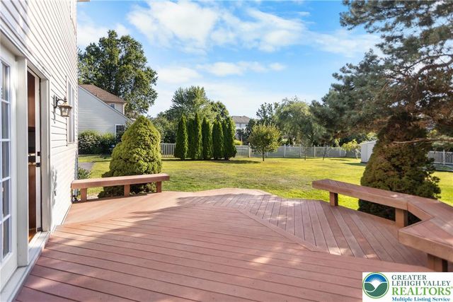 437 Sawgrass Drive, Upper Macungie Twp, PA 18104