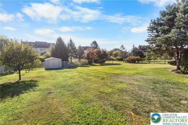 437 Sawgrass Drive, Upper Macungie Twp, PA 18104