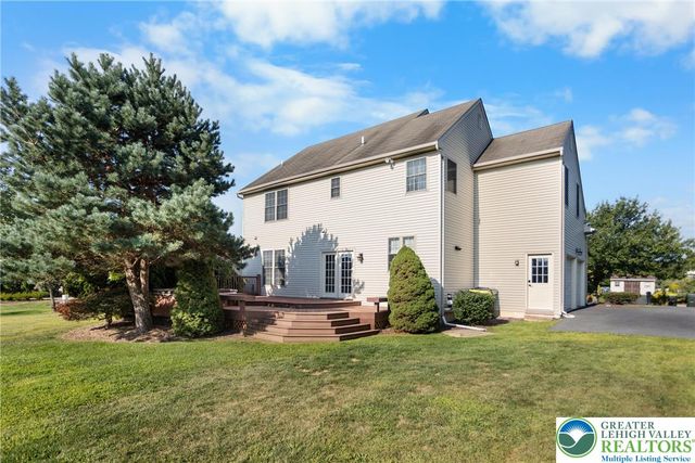437 Sawgrass Drive, Upper Macungie Twp, PA 18104