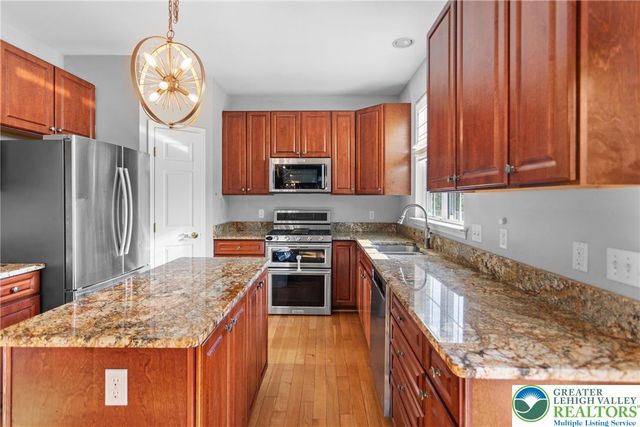 437 Sawgrass Drive, Upper Macungie Twp, PA 18104