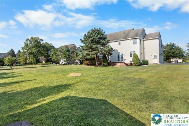 437 Sawgrass Drive, Upper Macungie Twp, PA 18104