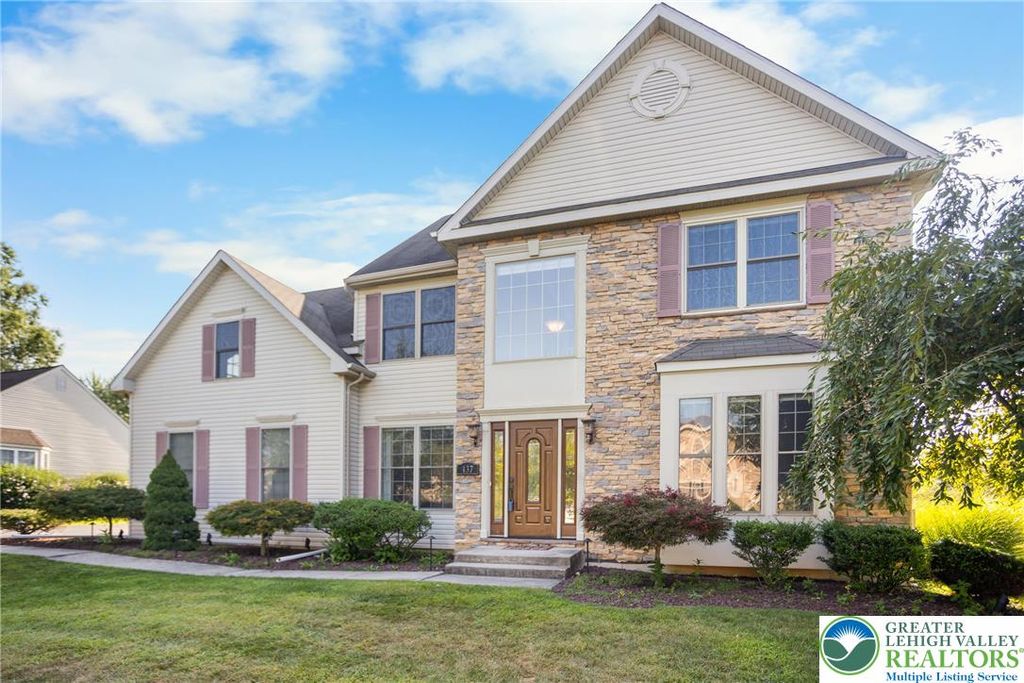437 Sawgrass Drive, Upper Macungie Twp, PA 18104