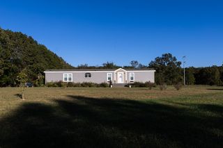 307 Swiss Colony Rd, Hohenwald, TN 38462