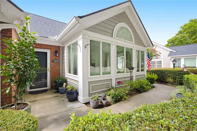 924 Burnt Hickory Circle NW, Marietta, GA 30064