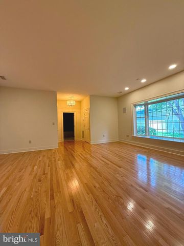 1614 LITTLEPAGE ST, Fredericksburg, VA 22401