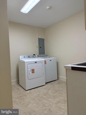 1614 LITTLEPAGE ST, Fredericksburg, VA 22401