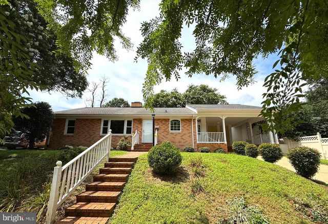 1614 LITTLEPAGE ST, Fredericksburg, VA 22401