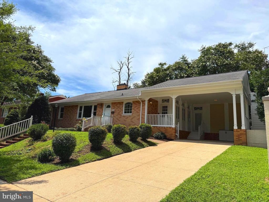1614 LITTLEPAGE ST, Fredericksburg, VA 22401