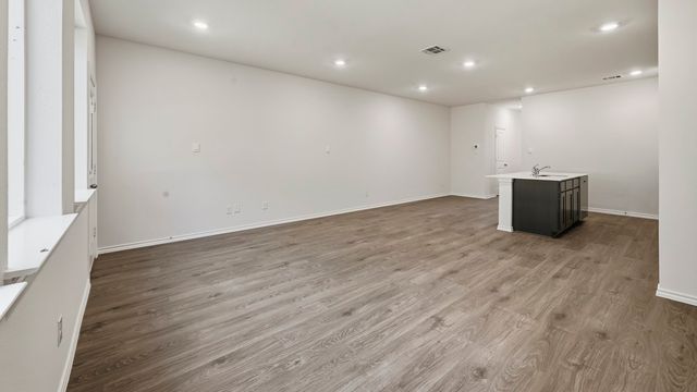 412 Tall Cedar Way, Princeton, TX 75407