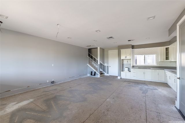 84-674 Farrington Highway 1, Waianae, HI 96792